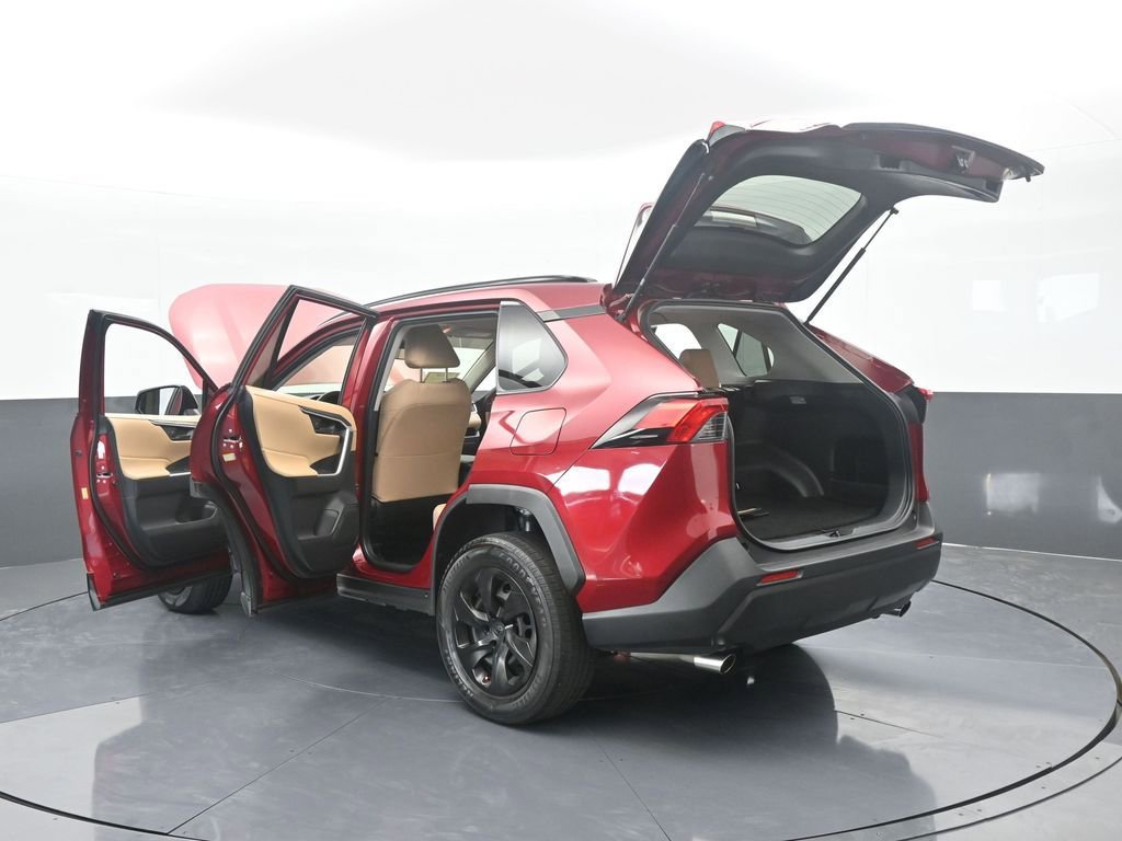 Used 2019 Toyota RAV4 LE image 73