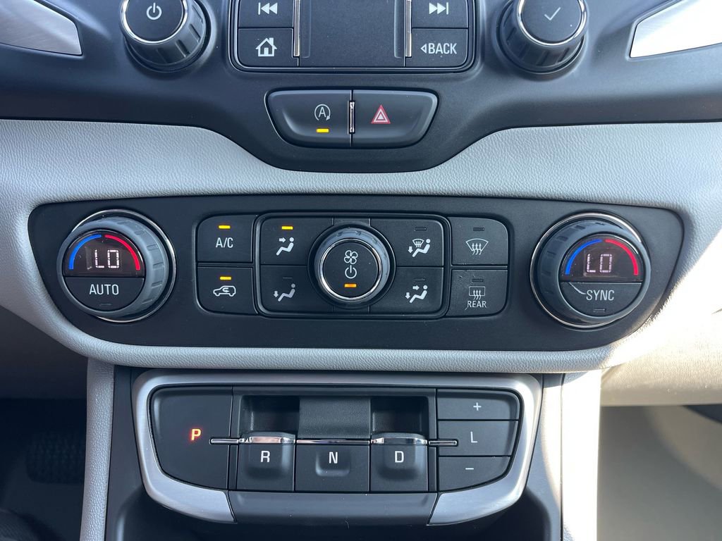 Used 2022 GMC Terrain SLT w/ Infotainment Package II image 19