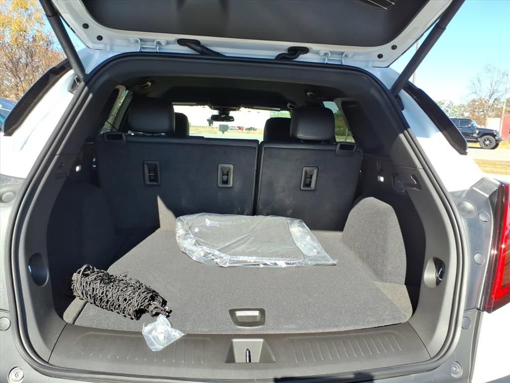 New 2026 Cadillac XT5 Luxury image 25