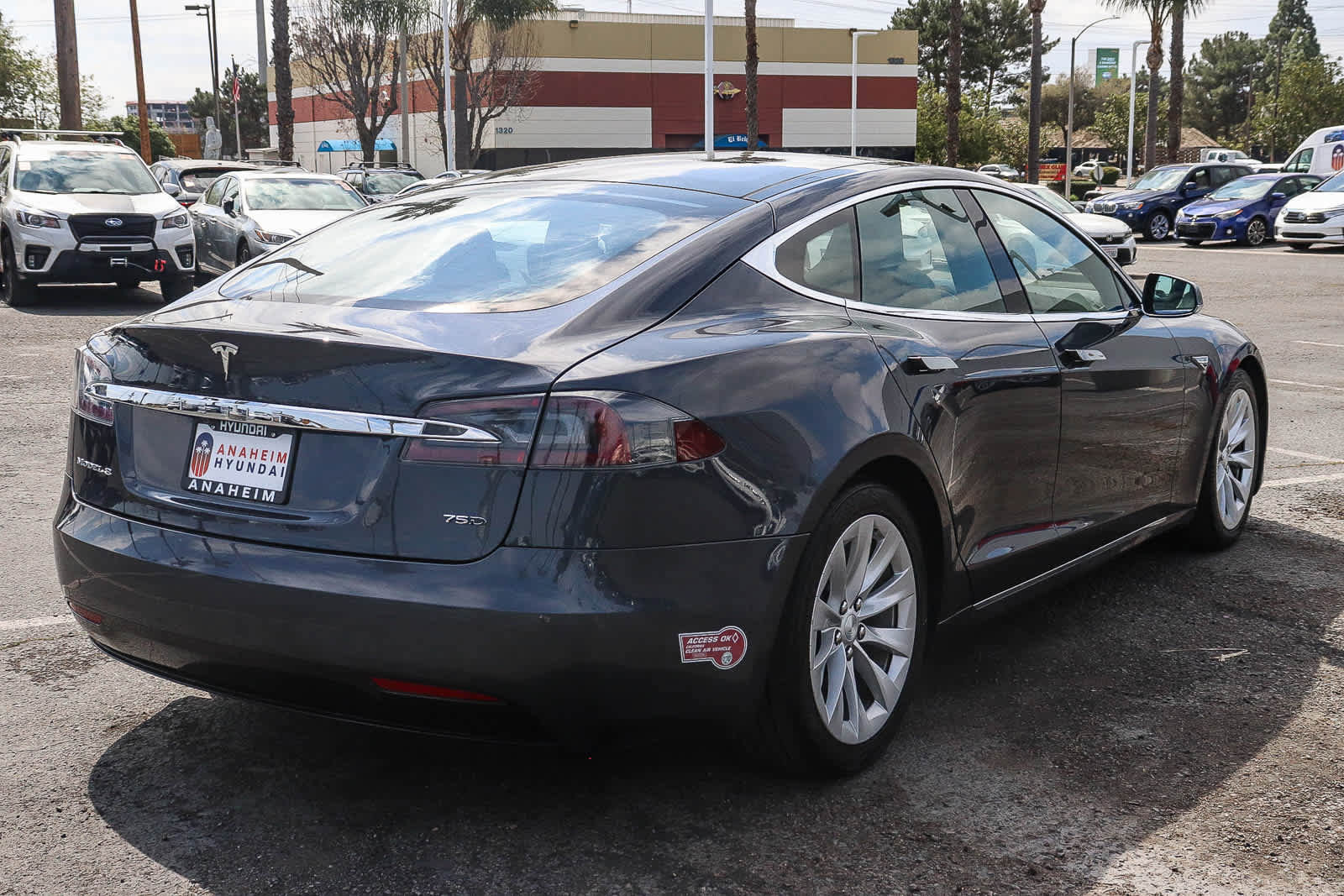 Used 2016 Tesla Model S 70D image 6