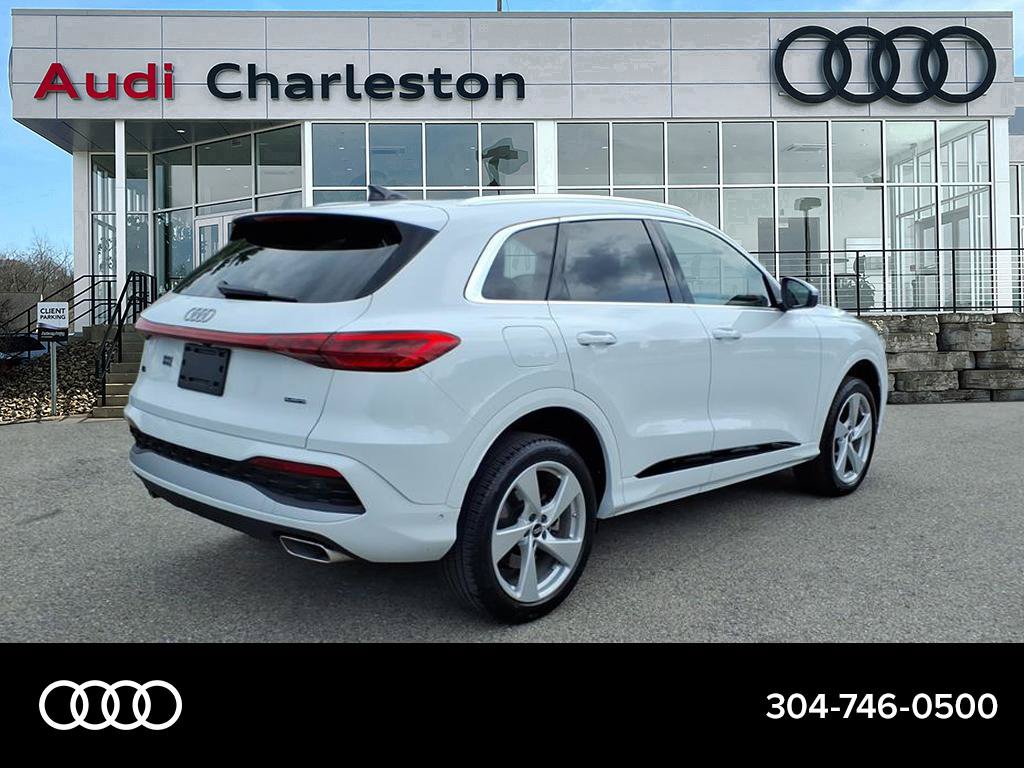 Used 2025 Audi Q5 Premium Plus w/ Premium Plus AWD/4WD image 3