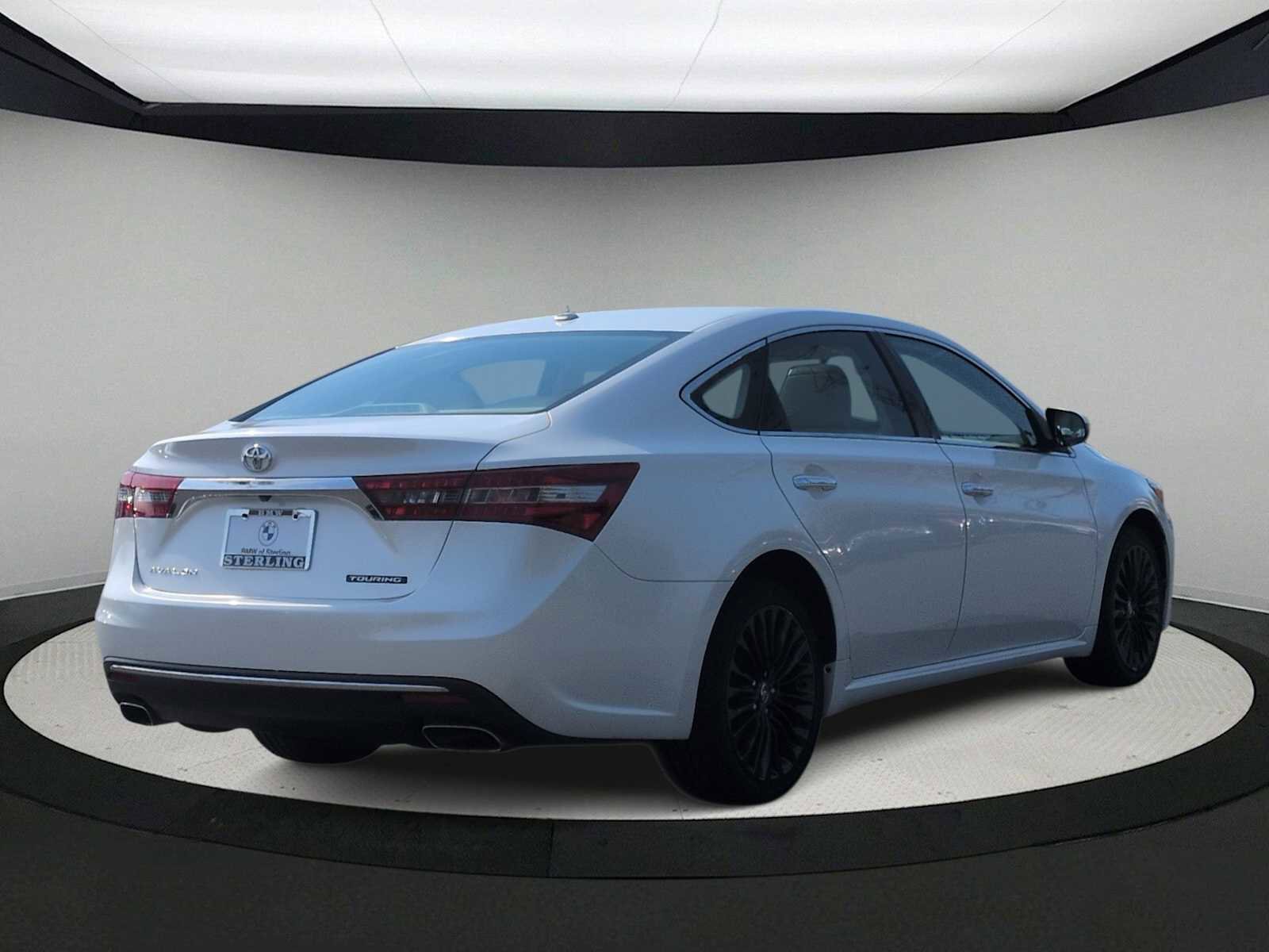 Used 2016 Toyota Avalon Touring image 8
