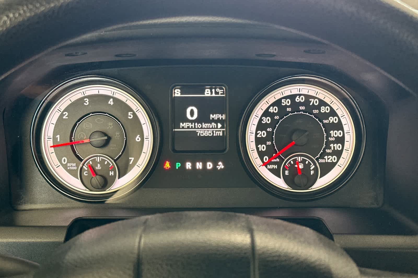 Used 2015 RAM 1500 Express RWD image 22