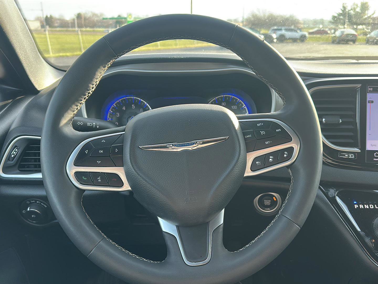 Used 2025 Chrysler Pacifica Select image 19