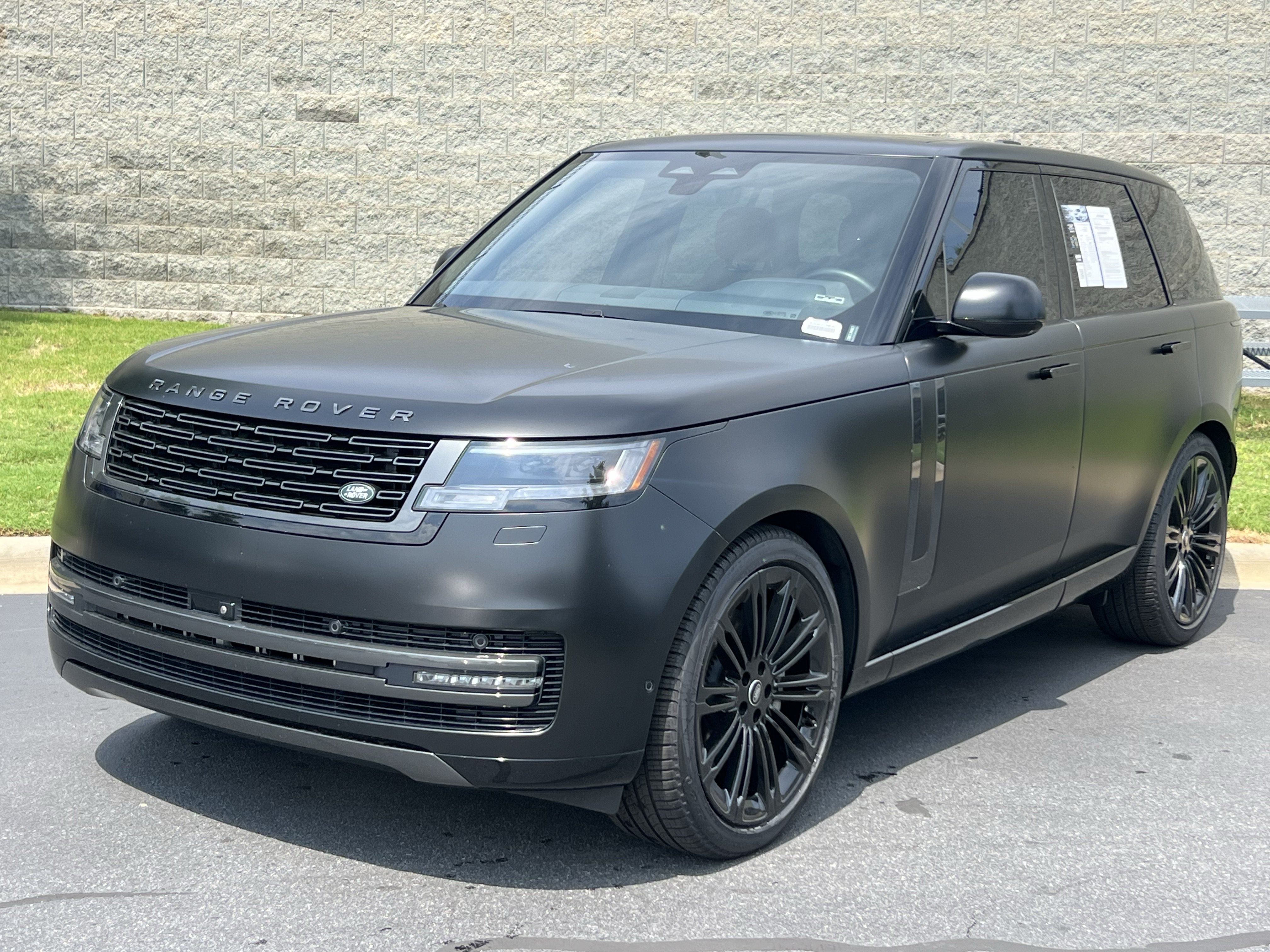 Certified 2024 Land Rover Range Rover SE AWD/4WD image 2