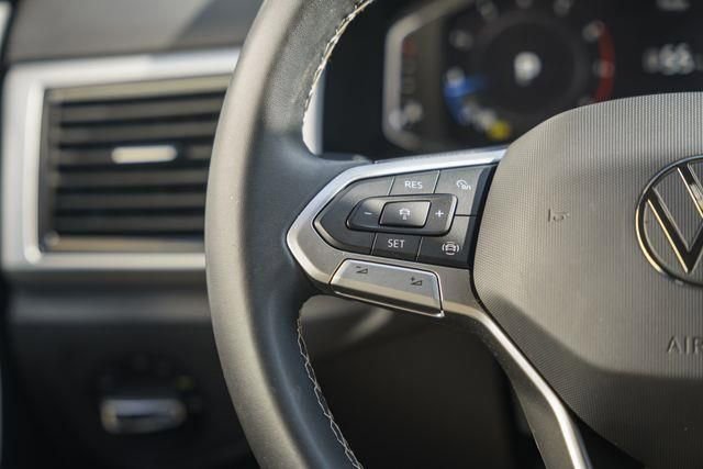 Used 2023 Volkswagen Atlas Cross Sport SE w/ Panoramic Sunroof Package image 23