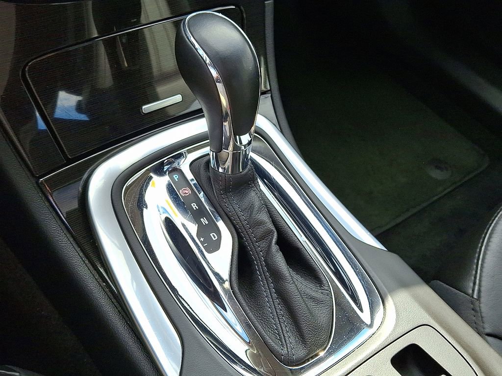 Used 2016 Buick Regal image 16