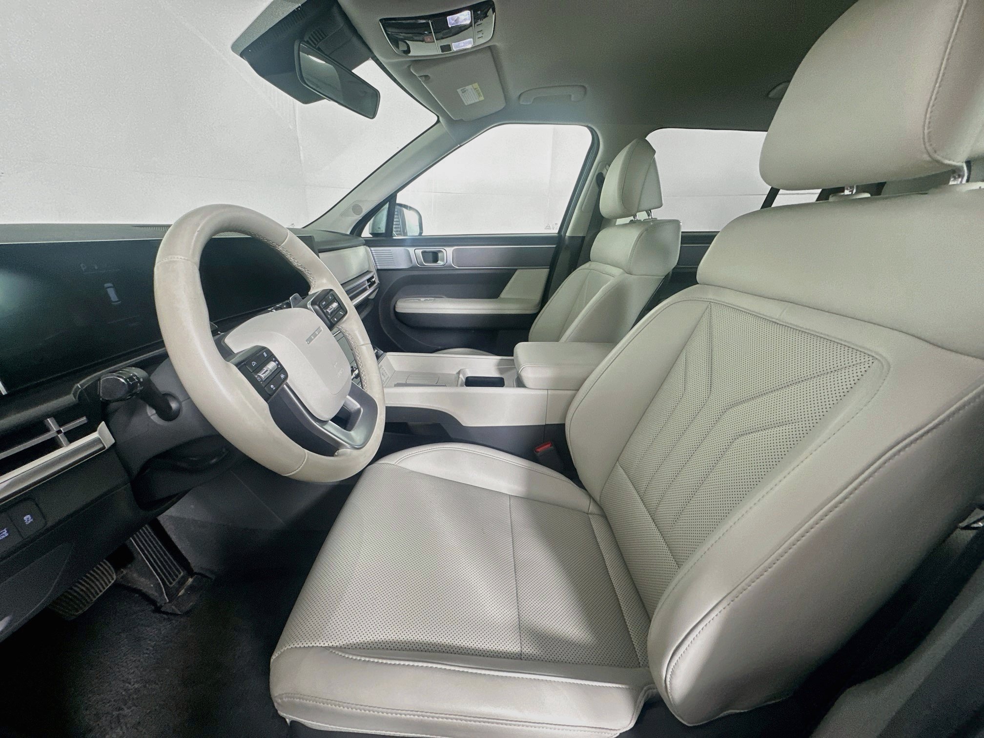 Used 2026 Hyundai Santa Fe SEL AWD/4WD image 13