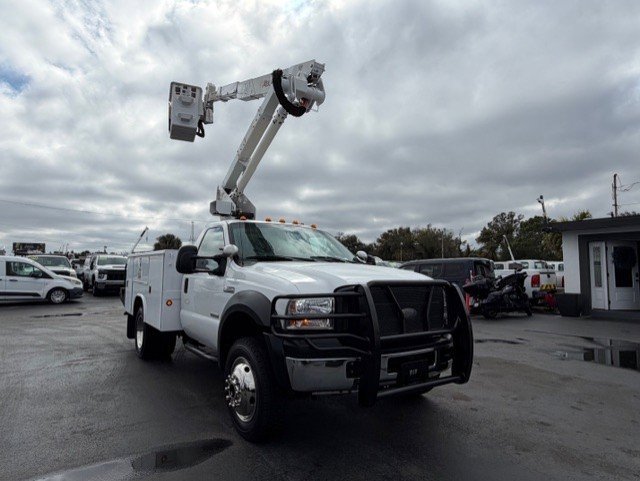 Used 2006 Ford F550 4x4 Regular Cab Super Duty image 4
