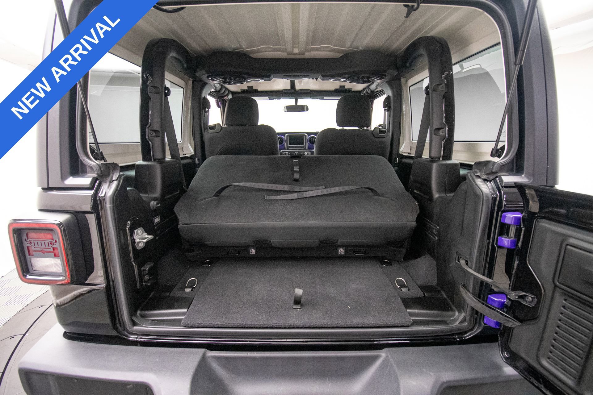 Used 2021 Jeep Wrangler Sport AWD/4WD image 43