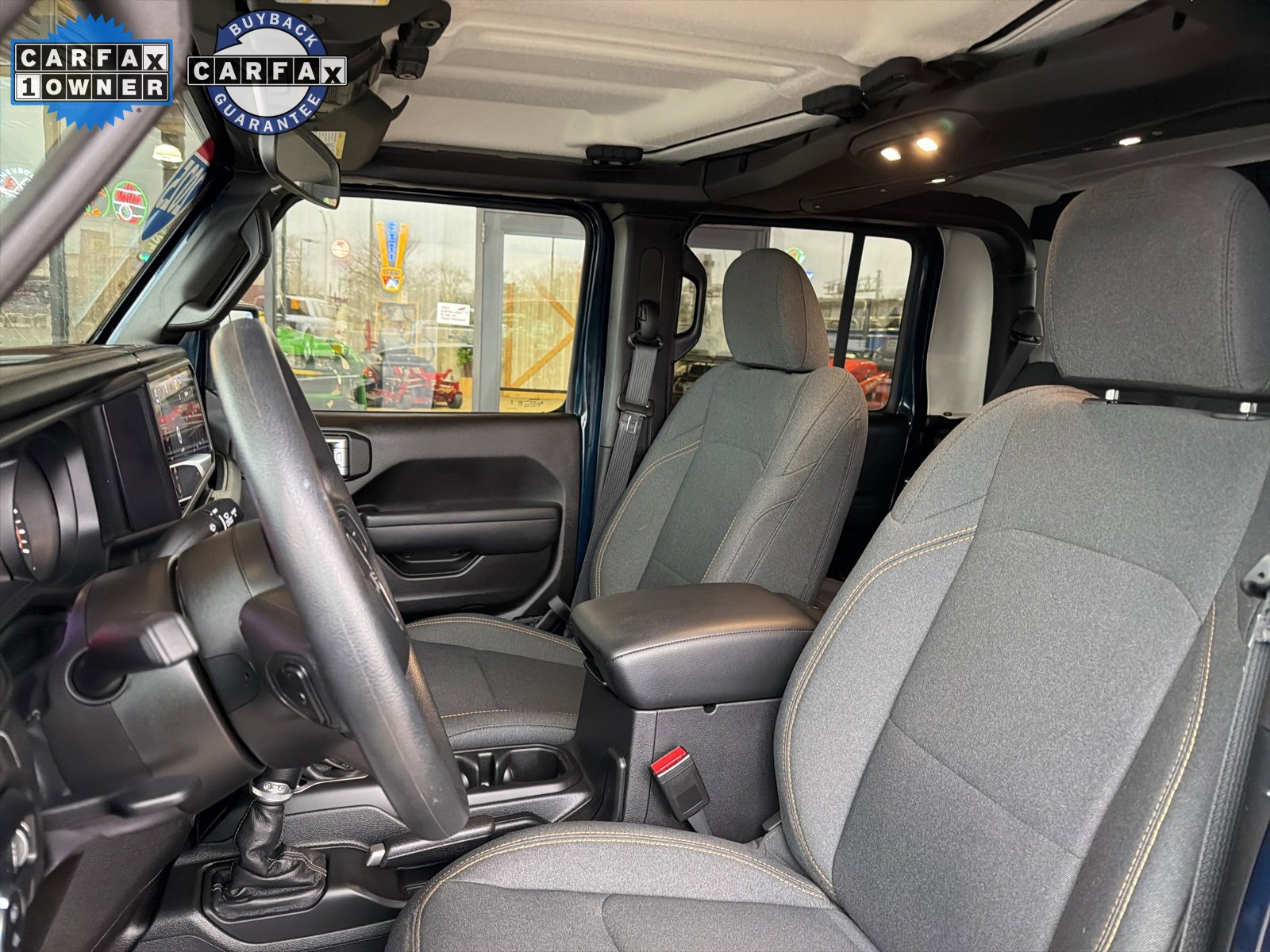 Used 2025 Jeep Gladiator Sport image 16