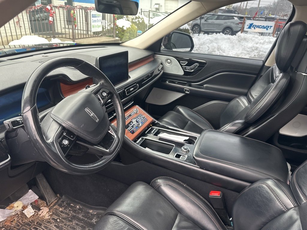 Used 2020 Lincoln Aviator Reserve w/ Equipment Group 202A image 13