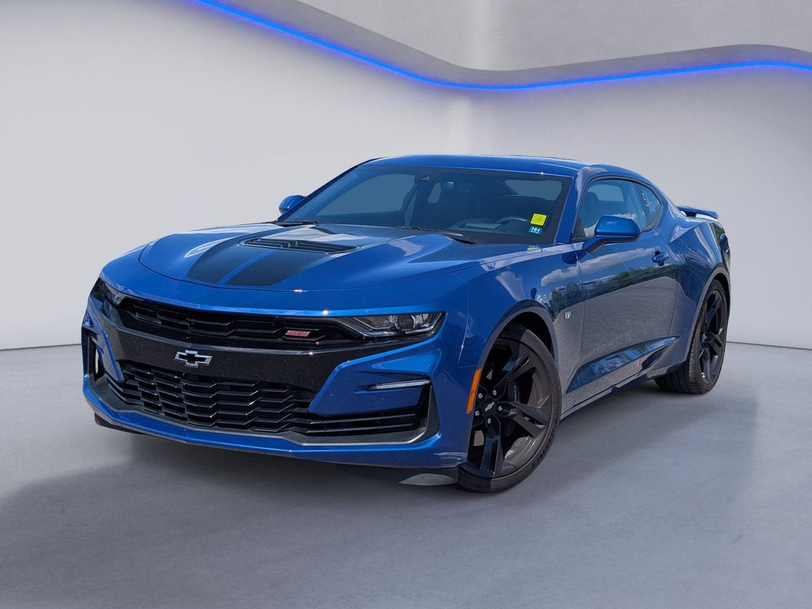 Used 2019 Chevrolet Camaro SS RWD image 2