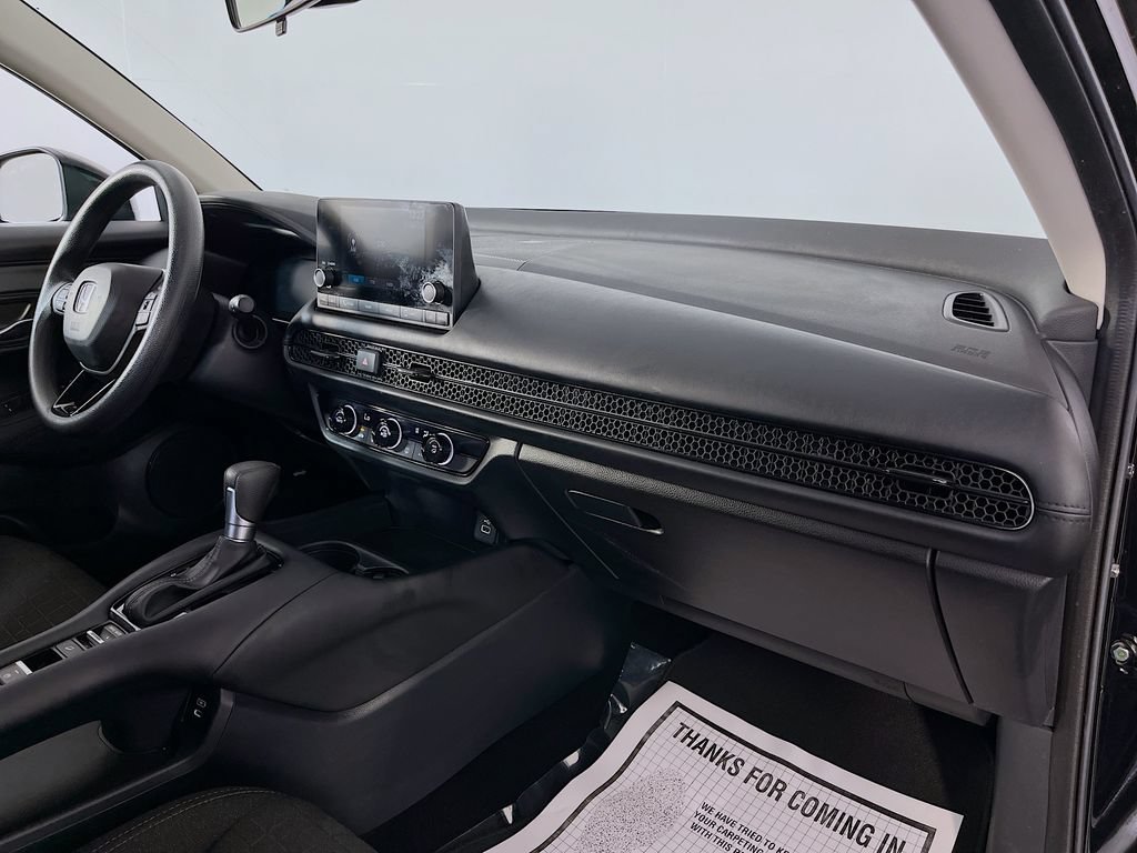 Used 2025 Honda HR-V LX image 32
