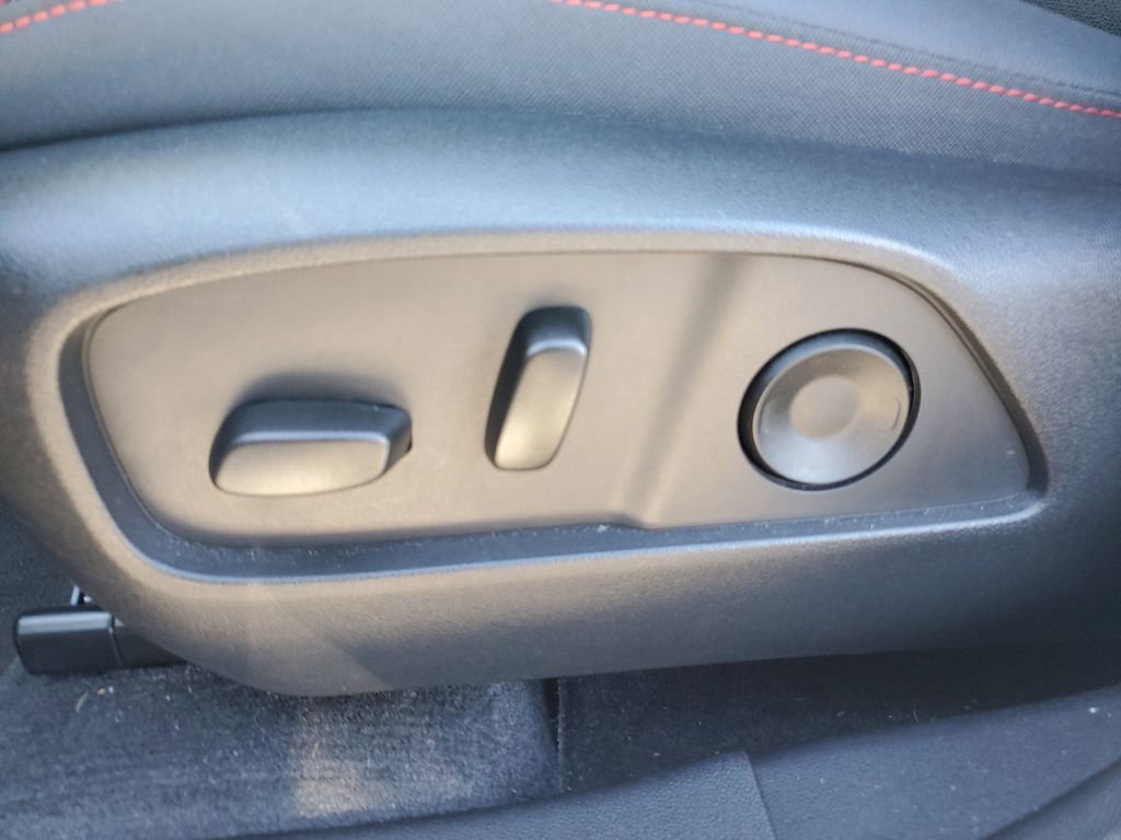 Used 2025 Chevrolet Equinox RS image 22