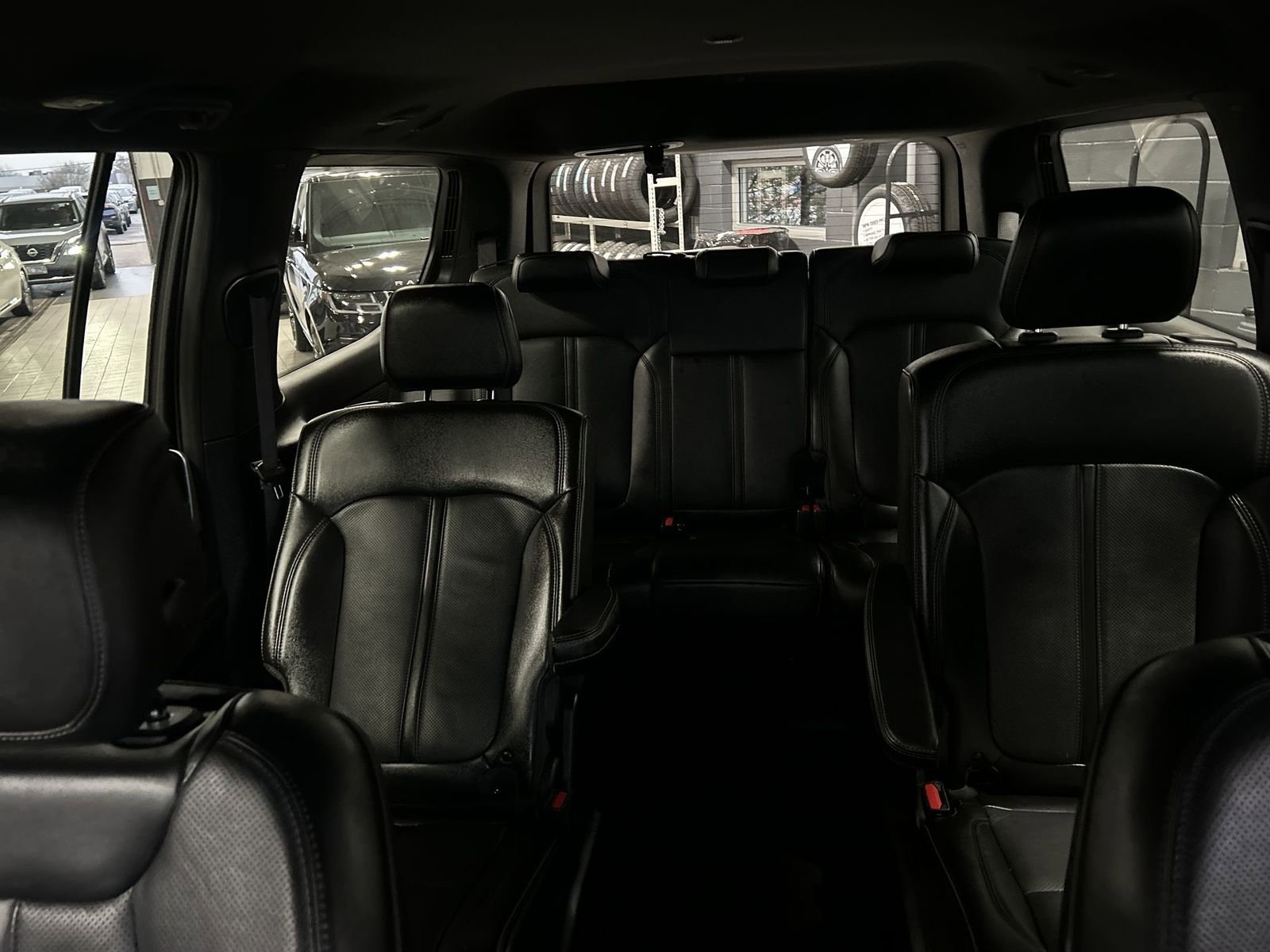 Used 2024 Jeep Wagoneer Series II AWD/4WD image 5