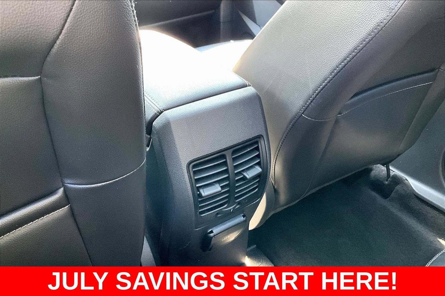 Used 2018 Ford Escape Titanium w/ Ford Safe & Smart Package AWD/4WD image 10