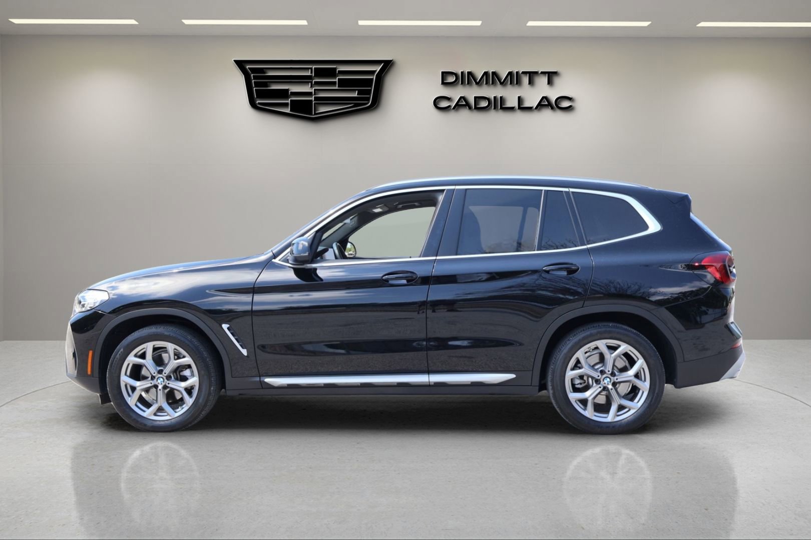 Used 2022 BMW X3 xDrive30i w/ Premium Package 2 image 2