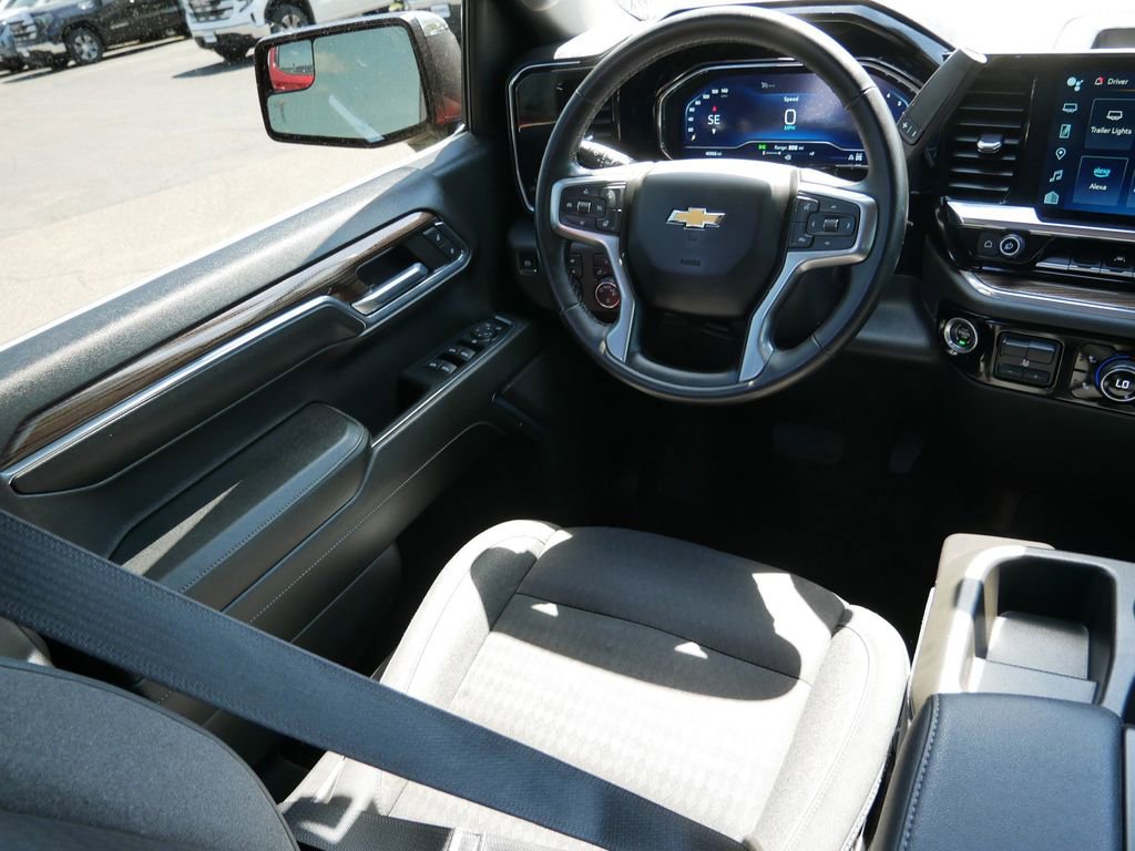 Used 2023 Chevrolet Silverado 1500 LT w/ Z71 Off-Road Package AWD/4WD image 18