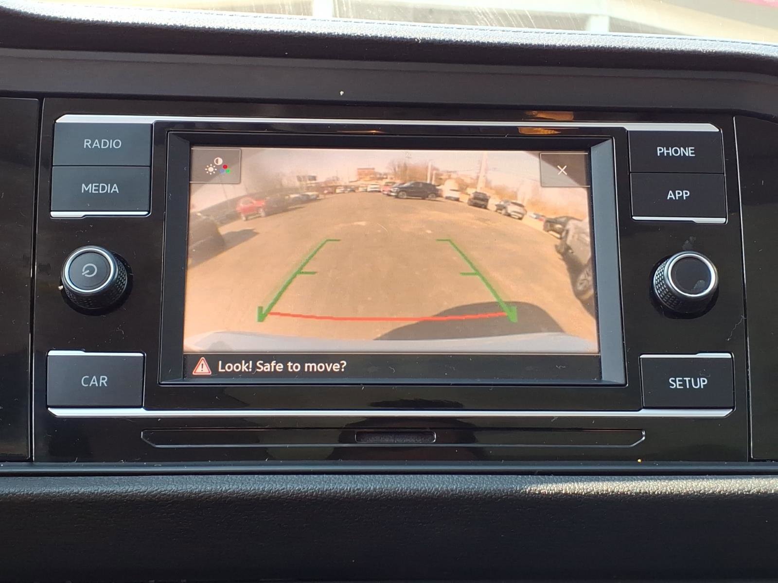 Used 2019 Volkswagen Jetta SE image 12