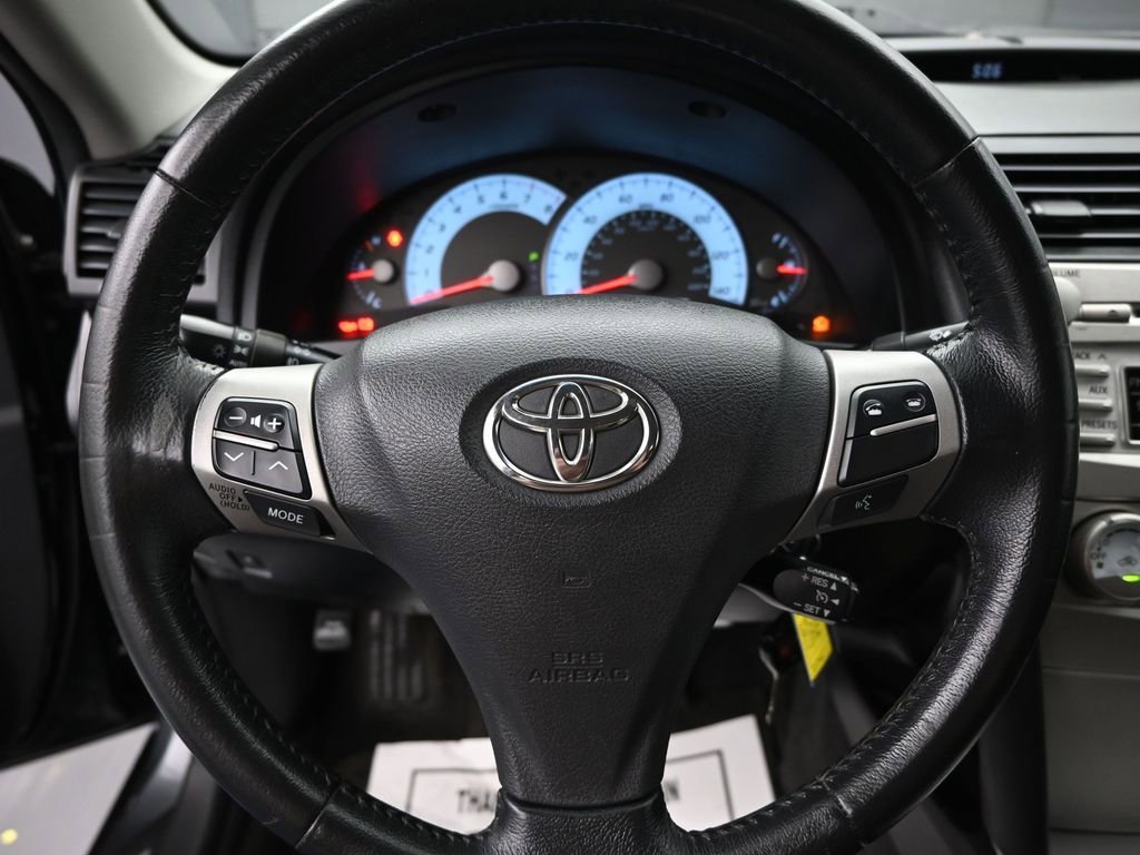 Used 2010 Toyota Camry SE image 12