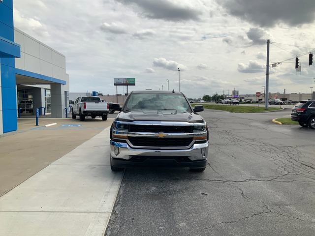 Used 2018 Chevrolet Silverado 1500 LT w/ All Star Edition AWD/4WD image 3