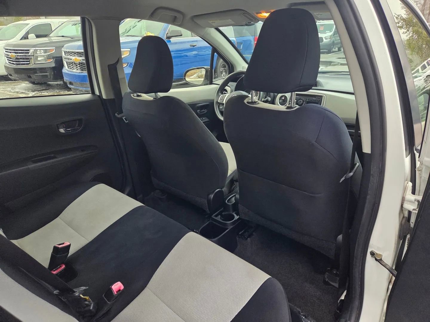 Used 2013 Toyota Yaris LE image 25