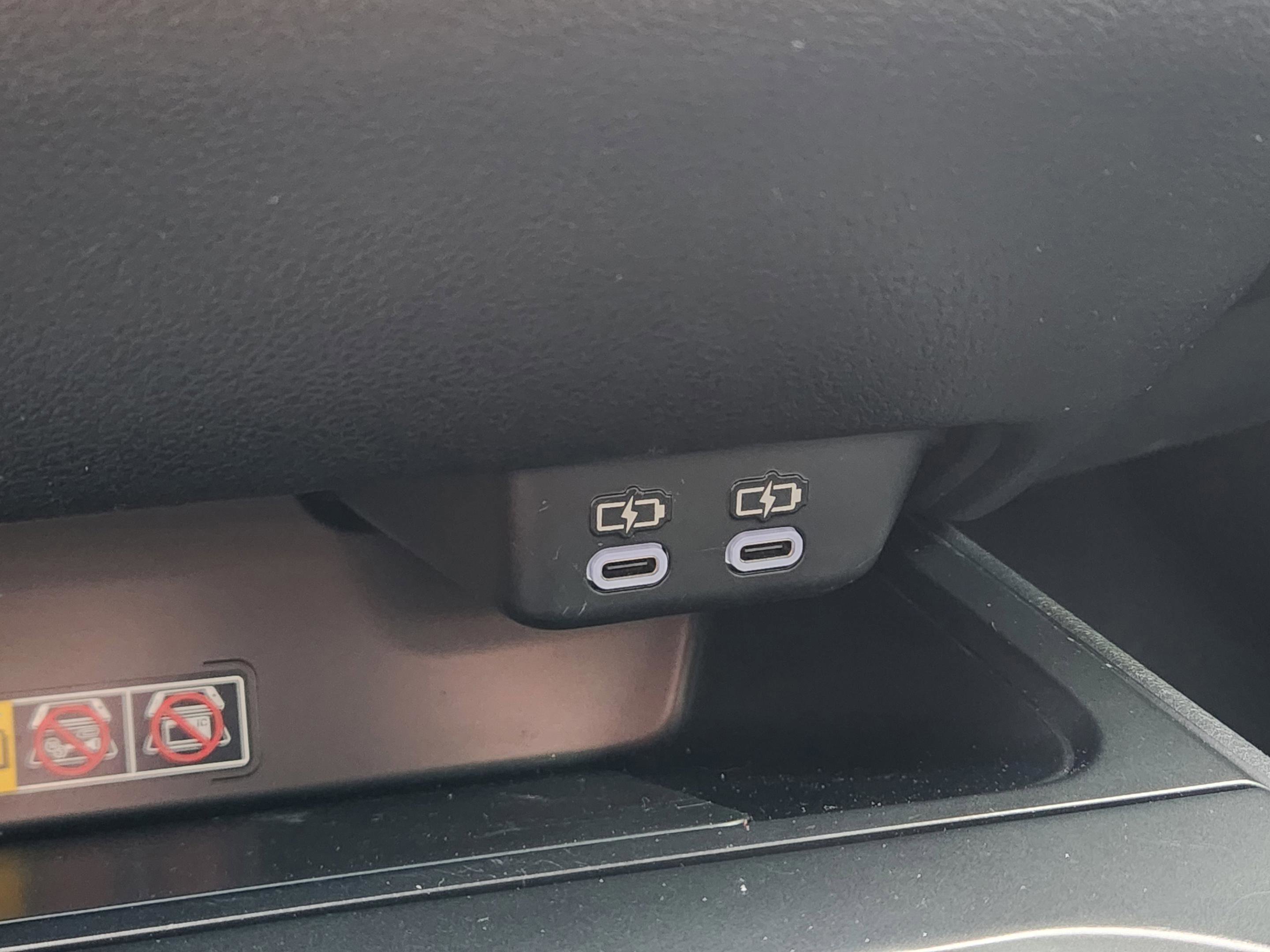 Certified 2025 Lexus UX 300h FWD w/ Accessory Package (Z1) image 34