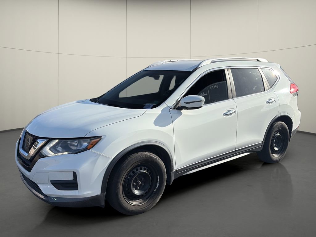 Used 2017 Nissan Rogue S w/ Appearance Package FWD image 3