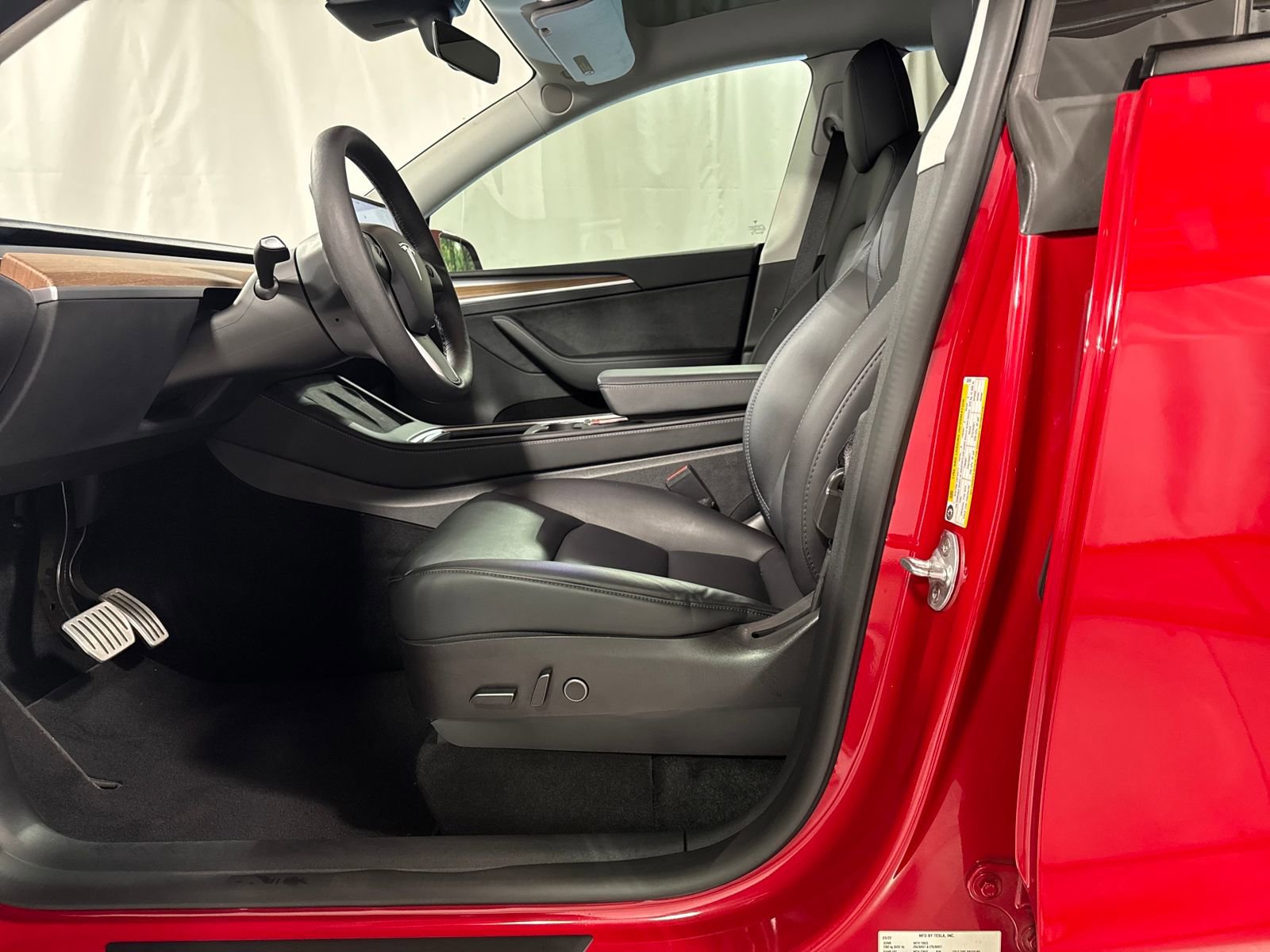 Used 2022 Tesla Model Y Performance image 3