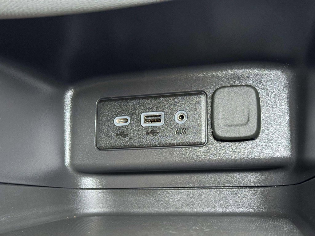 Used 2024 Chevrolet Equinox LS image 12