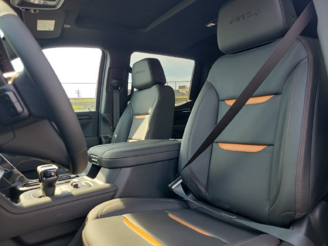New 2026 GMC Sierra 1500 AT4 w/ AT4 Premium Package AWD/4WD image 13