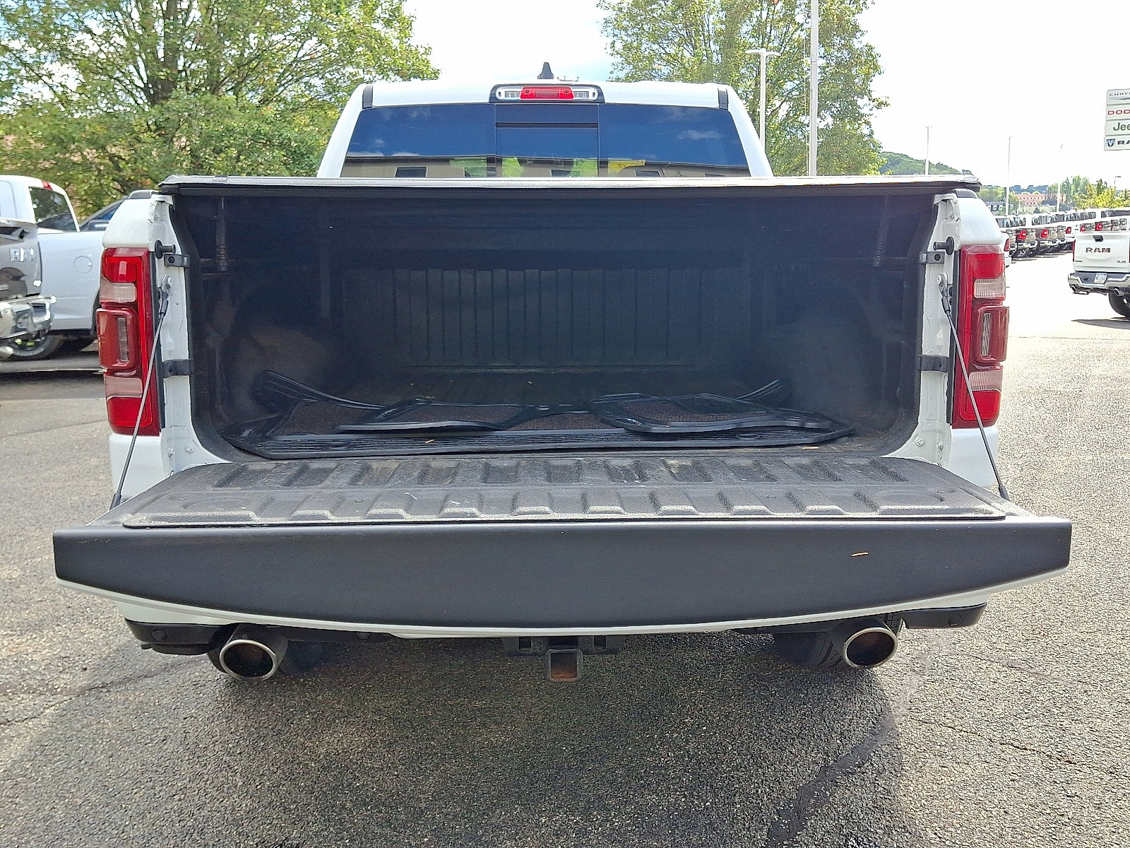 Certified 2022 RAM 1500 Limited w/ Bed Utility Group image 28