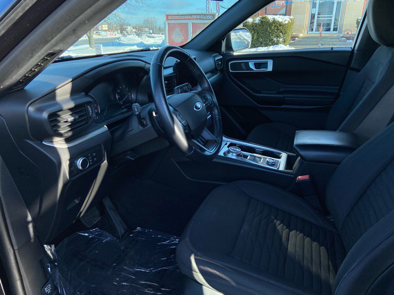 Used 2020 Ford Explorer XLT image 7