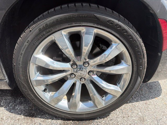 Used 2017 Chrysler 300 Limited RWD image 32
