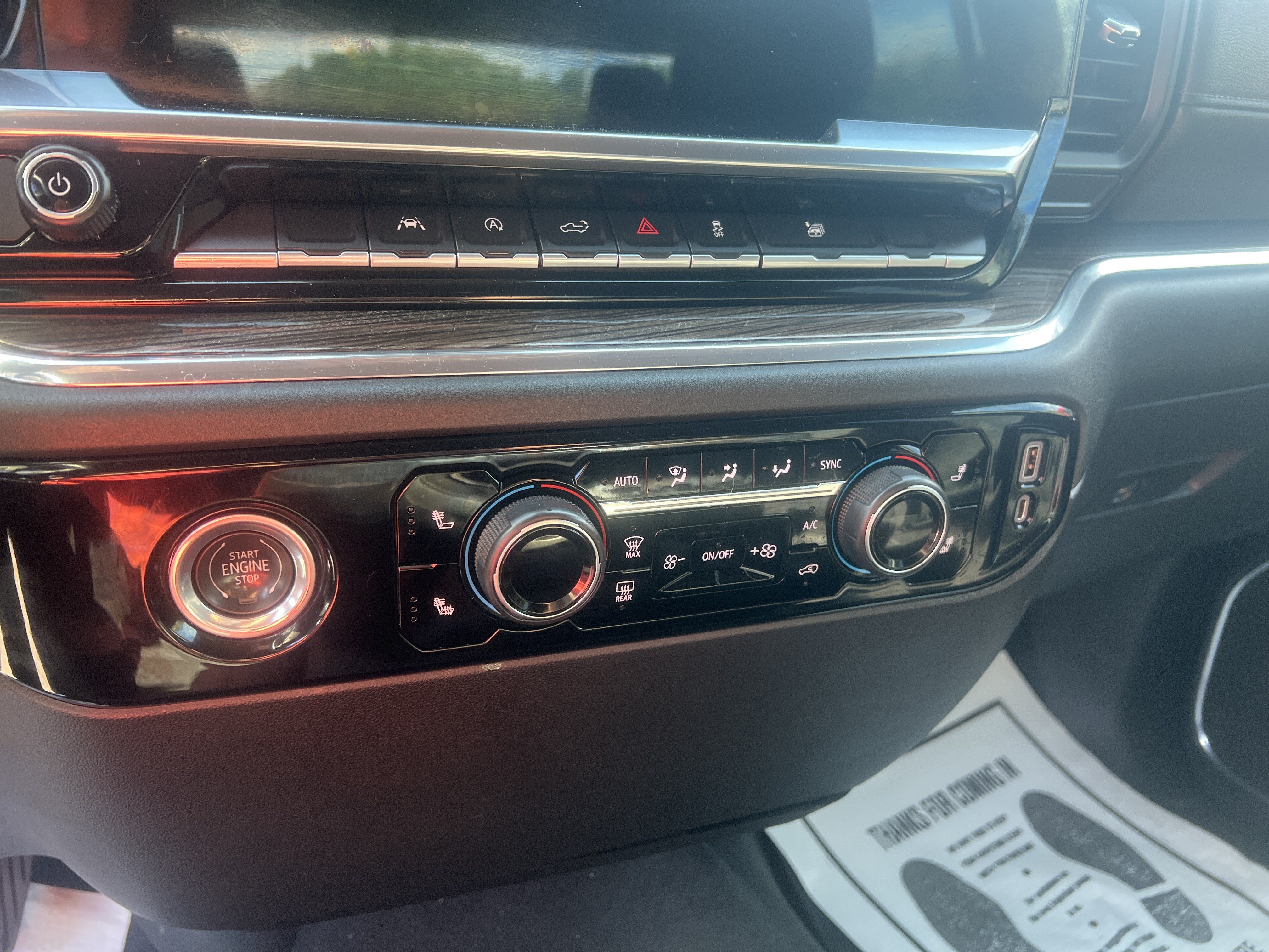 Used 2023 Chevrolet Silverado 1500 LT AWD/4WD image 9