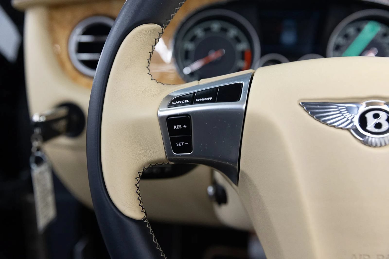 Used 2014 Bentley Continental GT AWD/4WD image 35