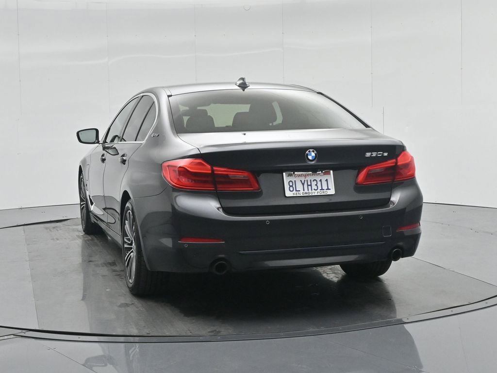 Used 2019 BMW 530e 530e iPerformance w/ Convenience Package image 32