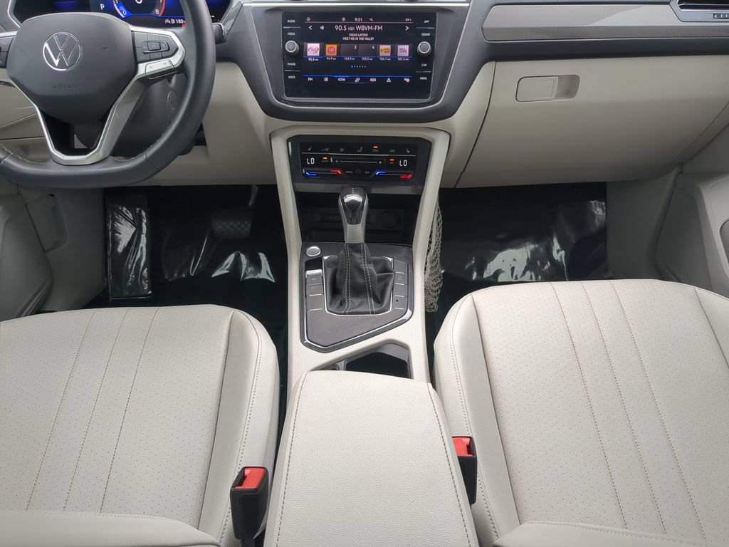 Certified 2022 Volkswagen Tiguan SE FWD image 15