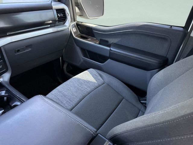 Used 2022 Ford F150 Lightning XLT image 27