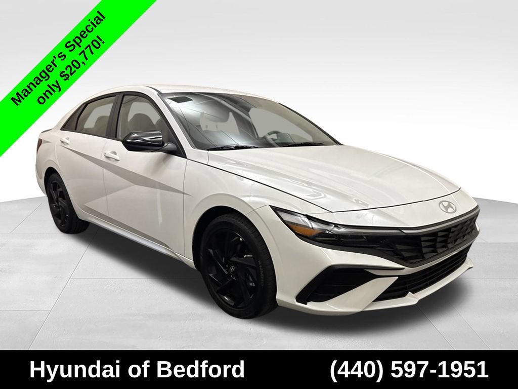 Certified 2026 Hyundai Elantra Sport FWD image 3