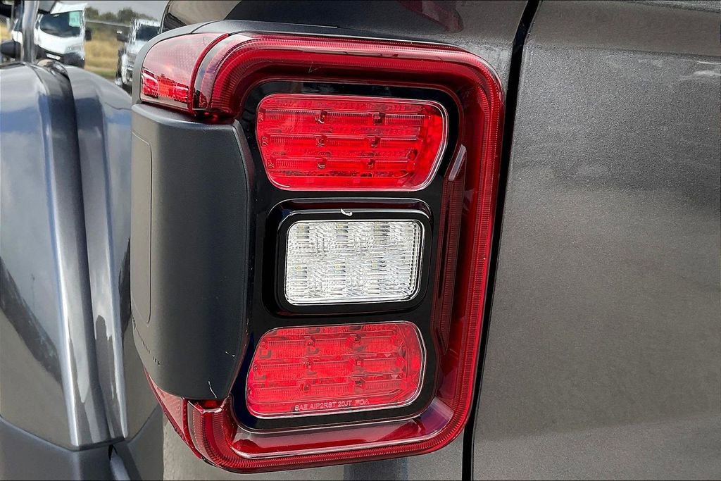 New 2025 Jeep Gladiator Rubicon w/ Convenience Group AWD/4WD image 37