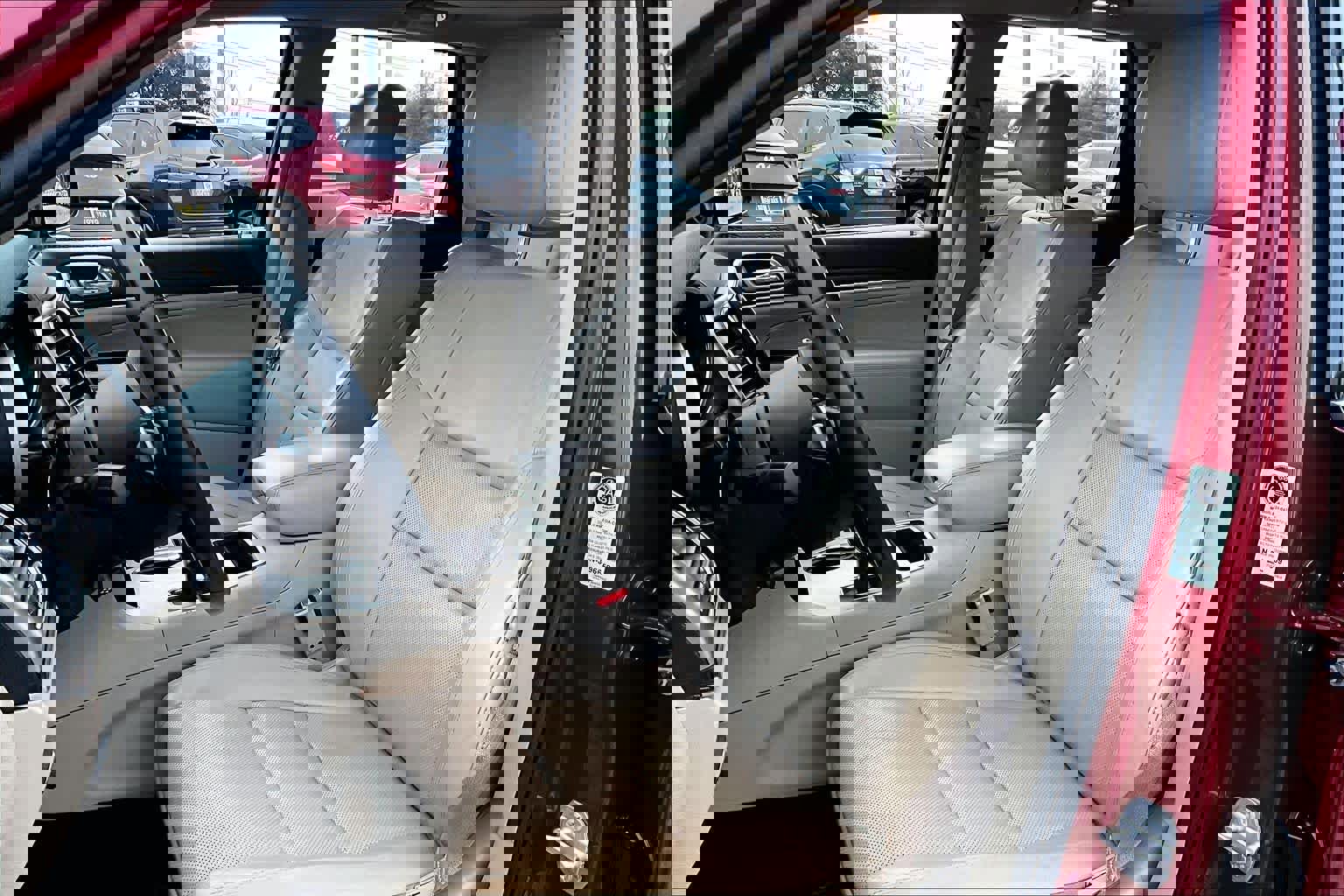 Used 2015 Jeep Grand Cherokee Limited w/ Luxury Group II image 7