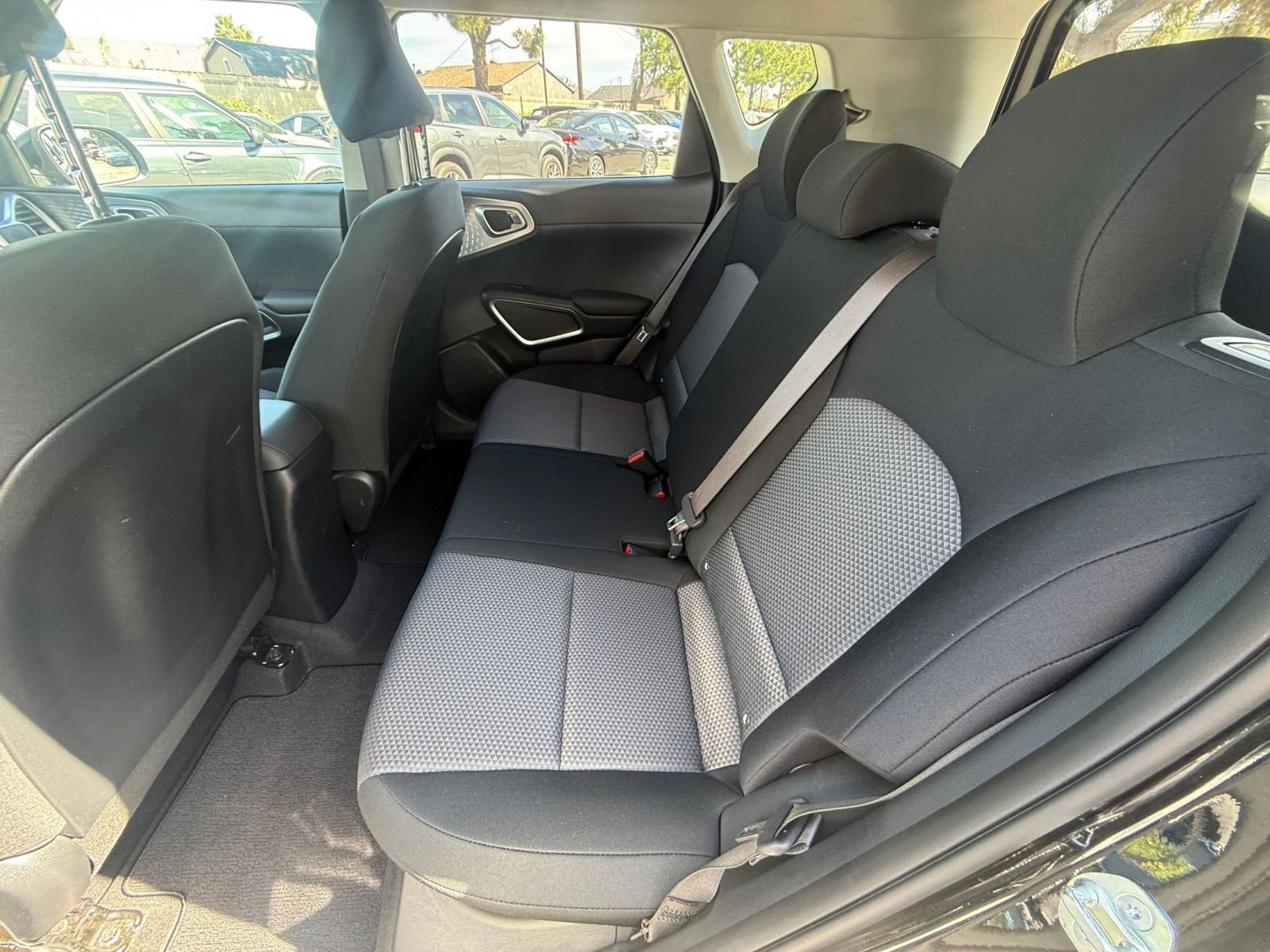 Used 2025 Kia Soul LX w/ LX Technology Package image 22