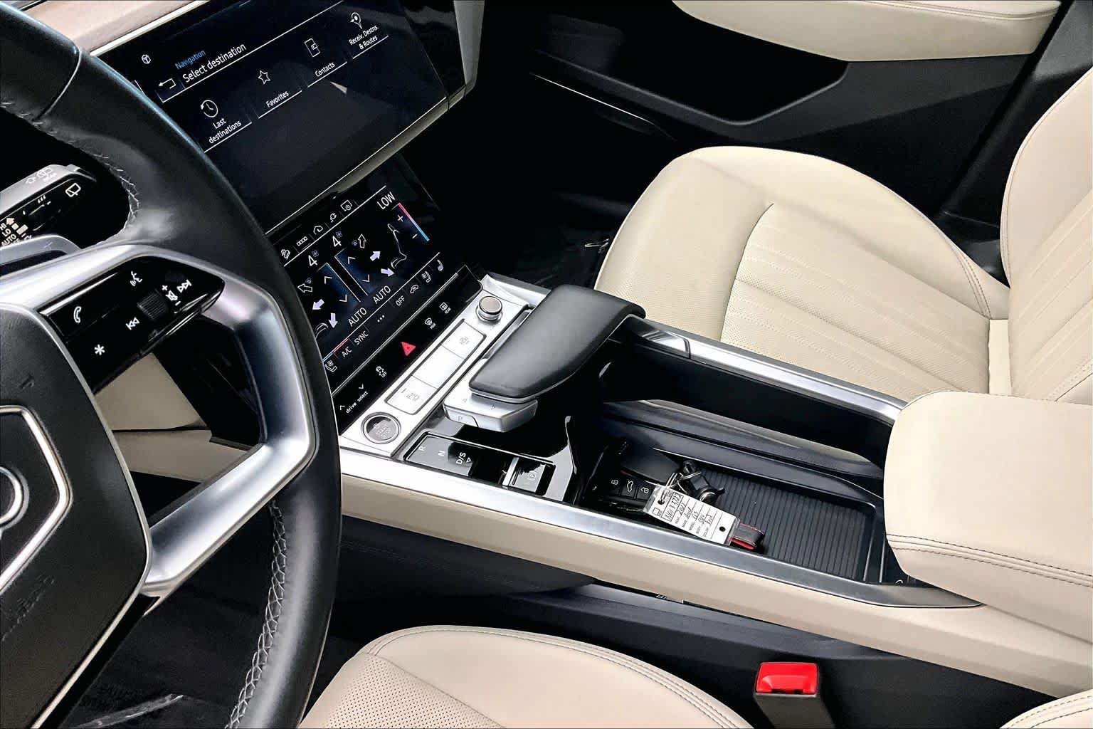 Used 2024 Audi Q8 e-tron Premium Plus AWD/4WD image 15