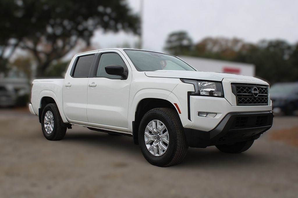 Used 2023 Nissan Frontier SV w/ SV Convenience Package image 3