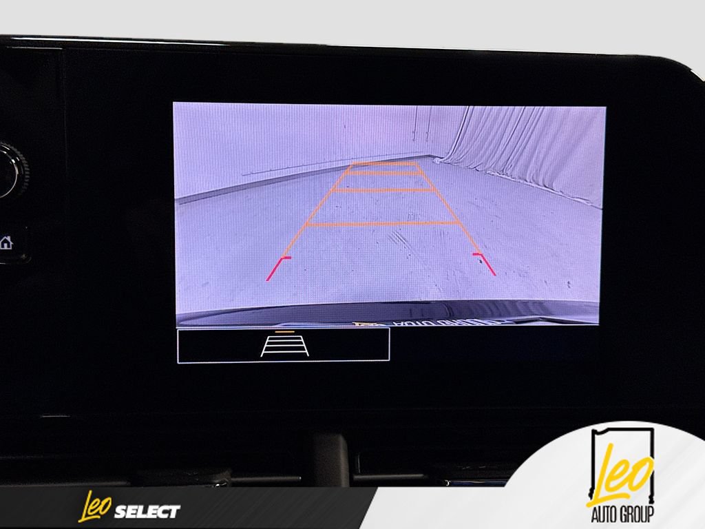 Used 2024 Chevrolet Trax LS w/ LS Convenience Package FWD image 16