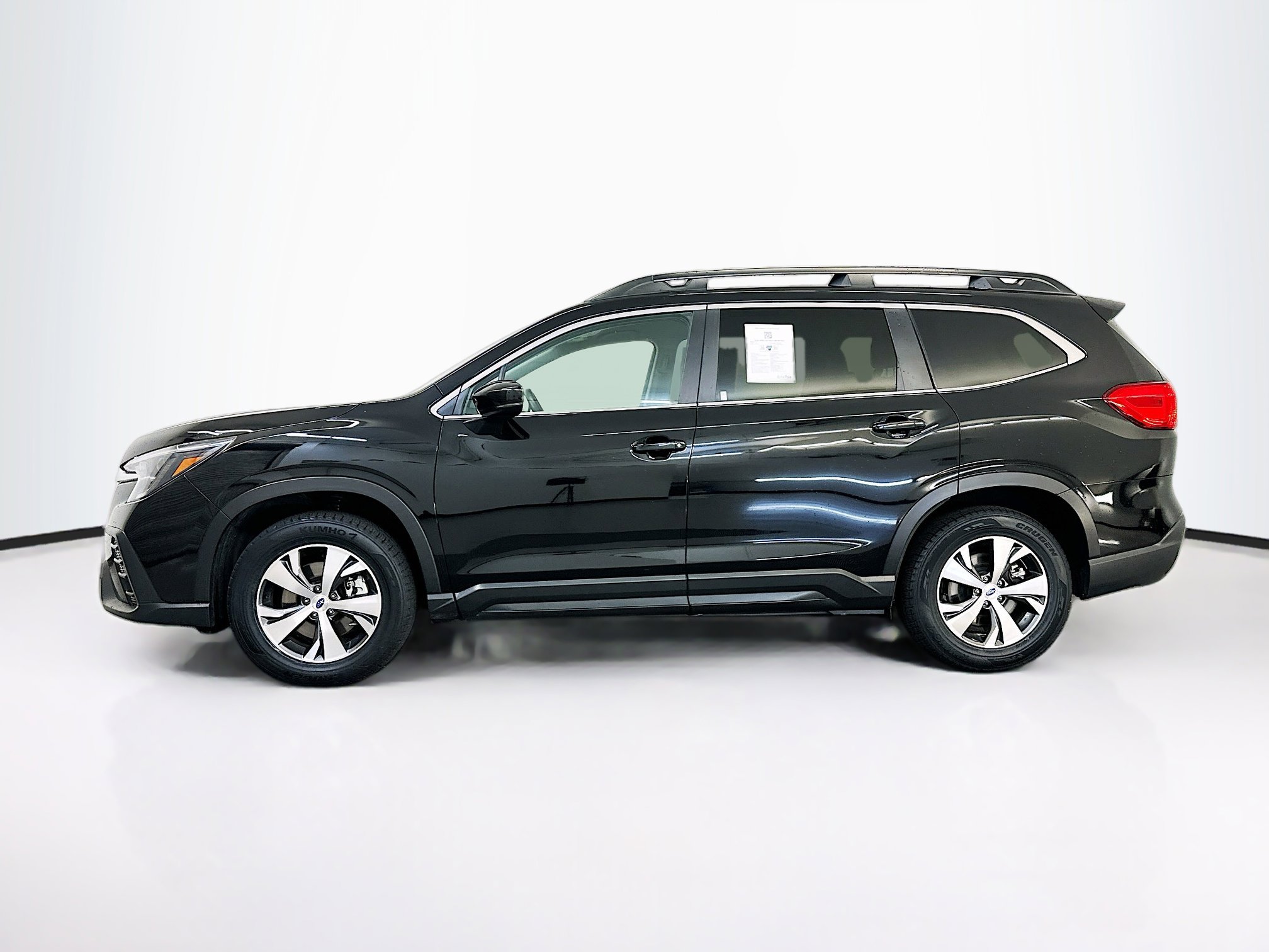 Used 2025 Subaru Ascent Premium AWD/4WD image 4