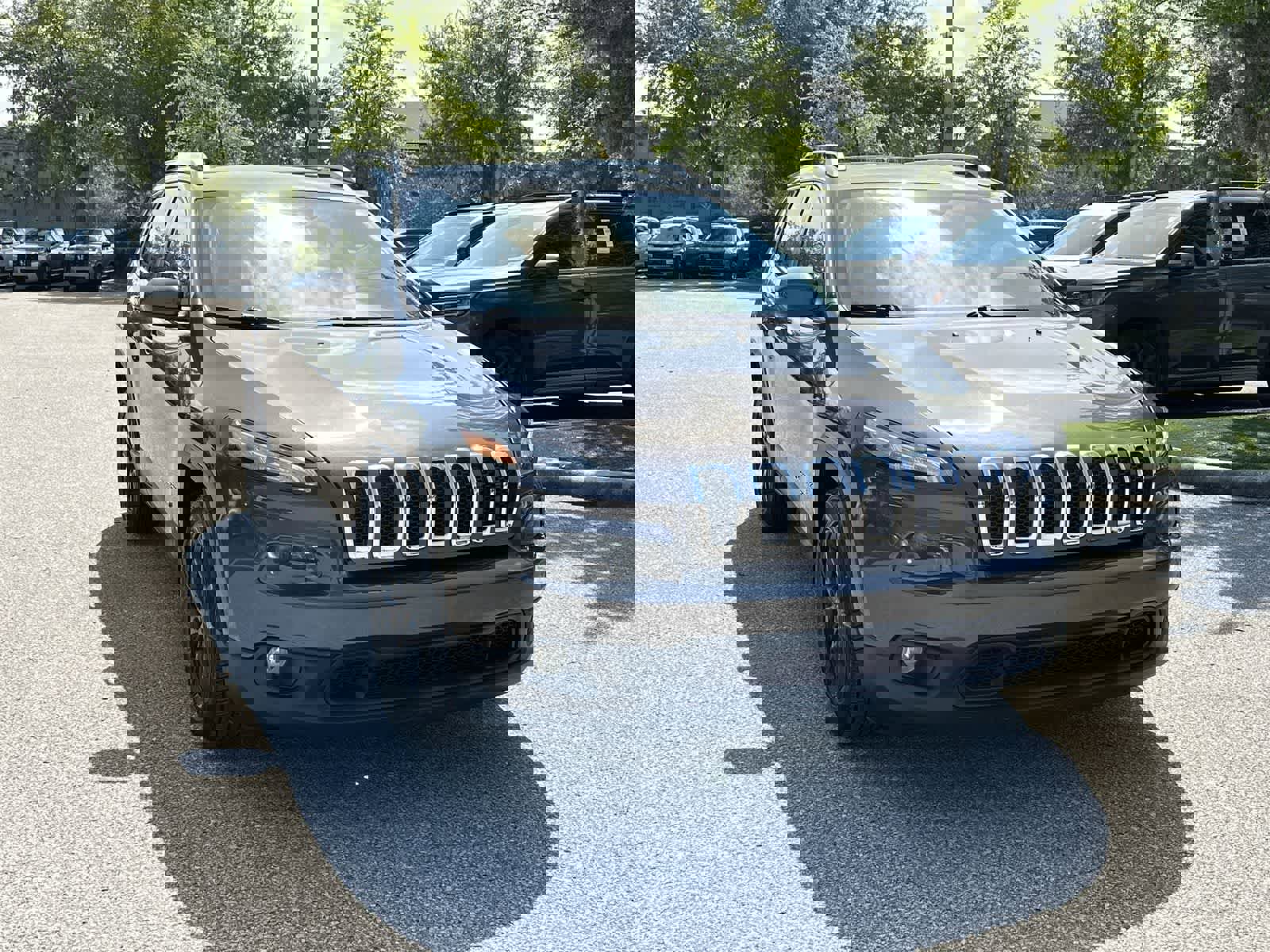 Used 2015 Jeep Cherokee Latitude w/ Comfort/Convenience Group image 8