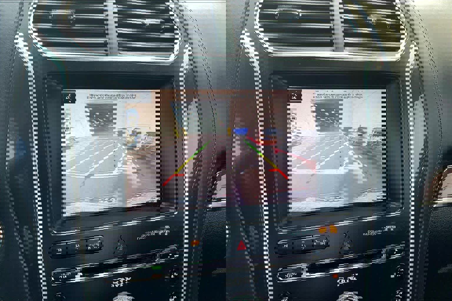 Used 2016 Ford Explorer Platinum image 25